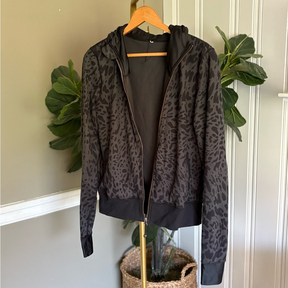 Lululemon Namaskar Black Athletic Hoodie Jacket Zip Animal Print Sz 10